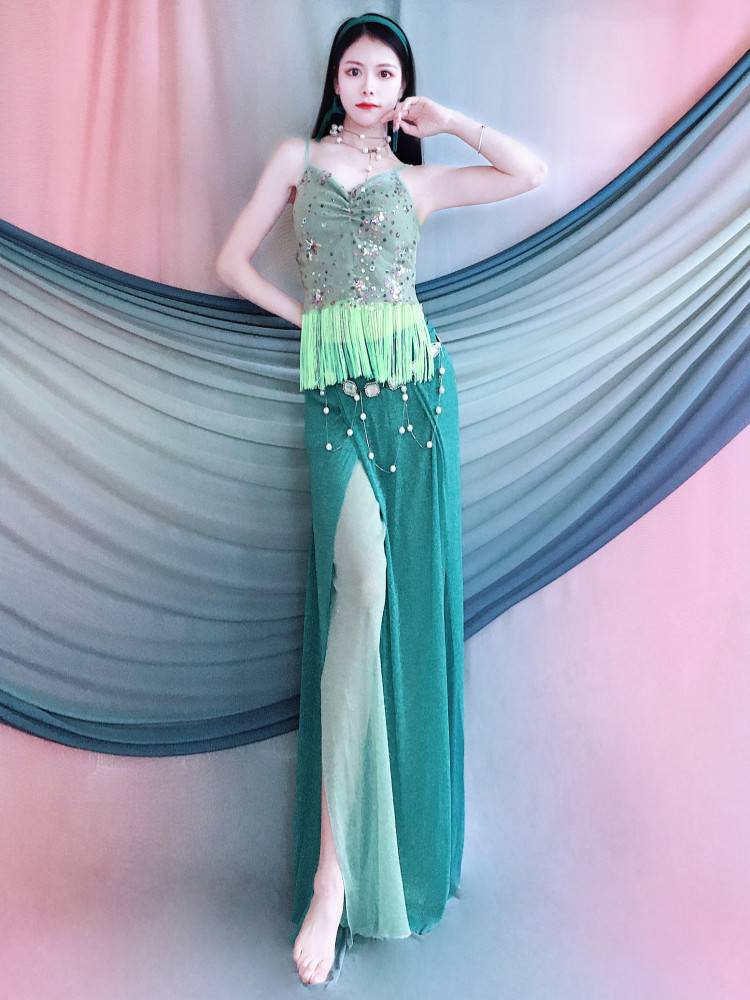 Baiya Qianhui 2024 spring and summer new belly dance clothing embroidery tassel set Oriental dance performance service