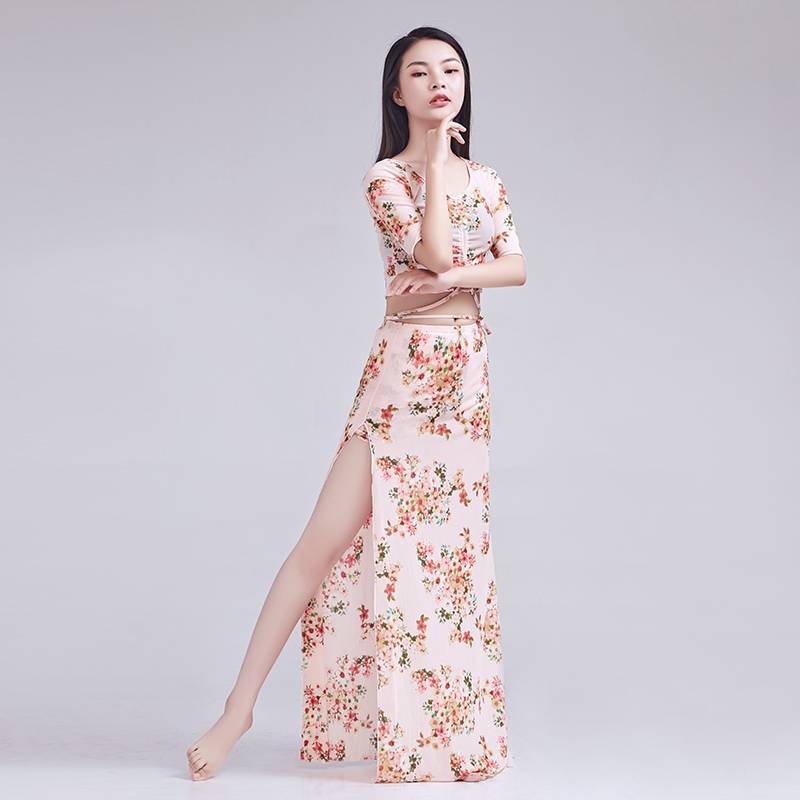 The new spring and summer water yarn shows a thin belly dance practice suit, sexy large size Oriental dance performance, group service