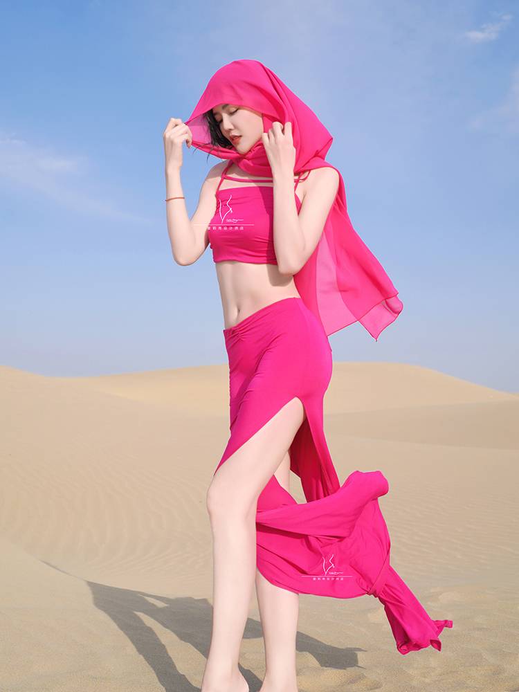 Reilly Souley Lee Jing Jing's new sexy belly-dance show, 2024