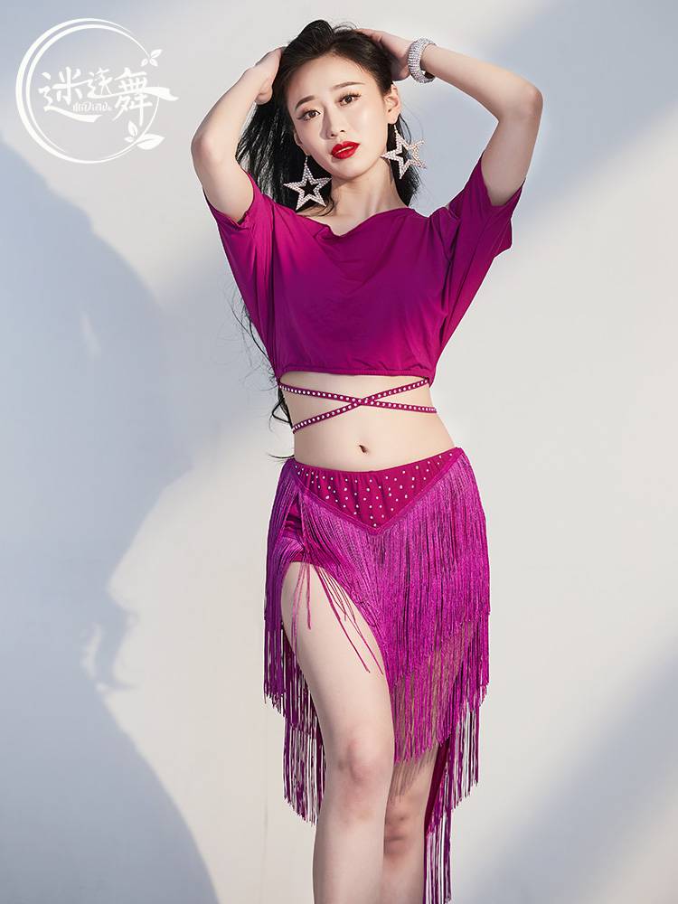 A rosemary, a belly-dancing troupe, a sexy troupe, and an Orient dancer