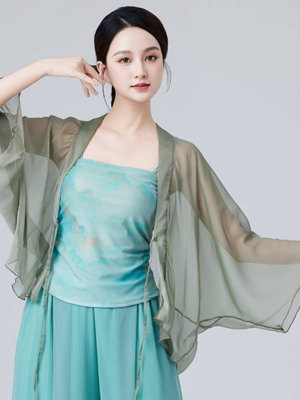 Ancient dance gauze, fairy fluttering Chinese retro cardigan gauze, feminine, wild, light dance top