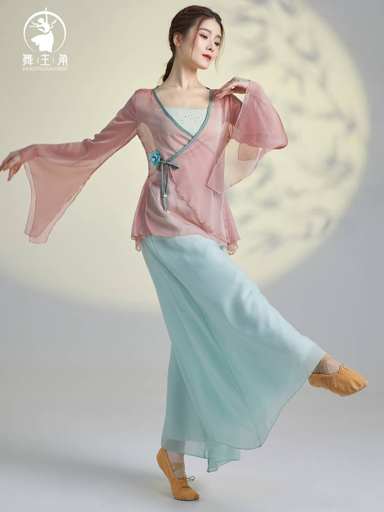 Dance protagonist Classical Dance Yunding Yaisha Yaitang Ancient Feng Feng Fun Fun Kung Kung Practitioning Female Ferry Fairy National Dance
