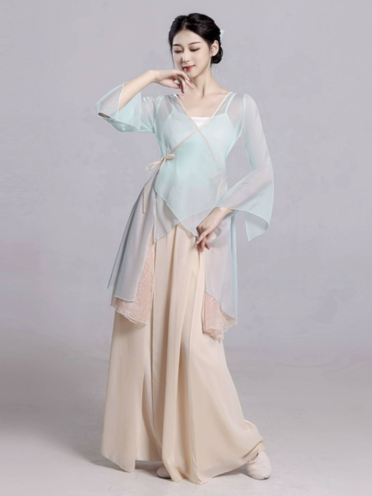 Classical dance dance clothing female elegant gauze new national style dance performance service, charm, exercise, modern dance set