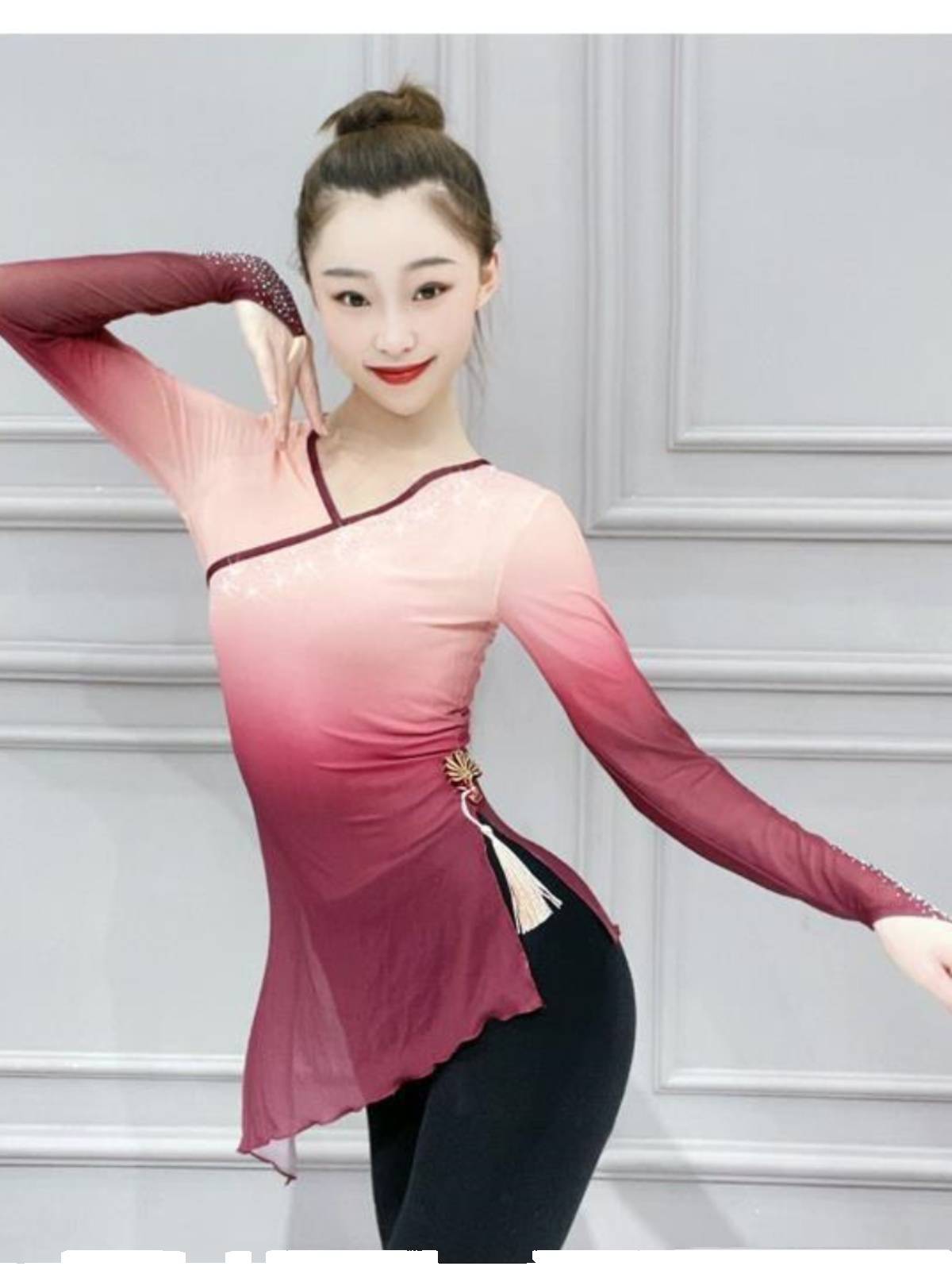 Chinese style classical dance clothing gradient becomes drilling rhyme gauze dance dance exercise, national performance, art test dance service girl