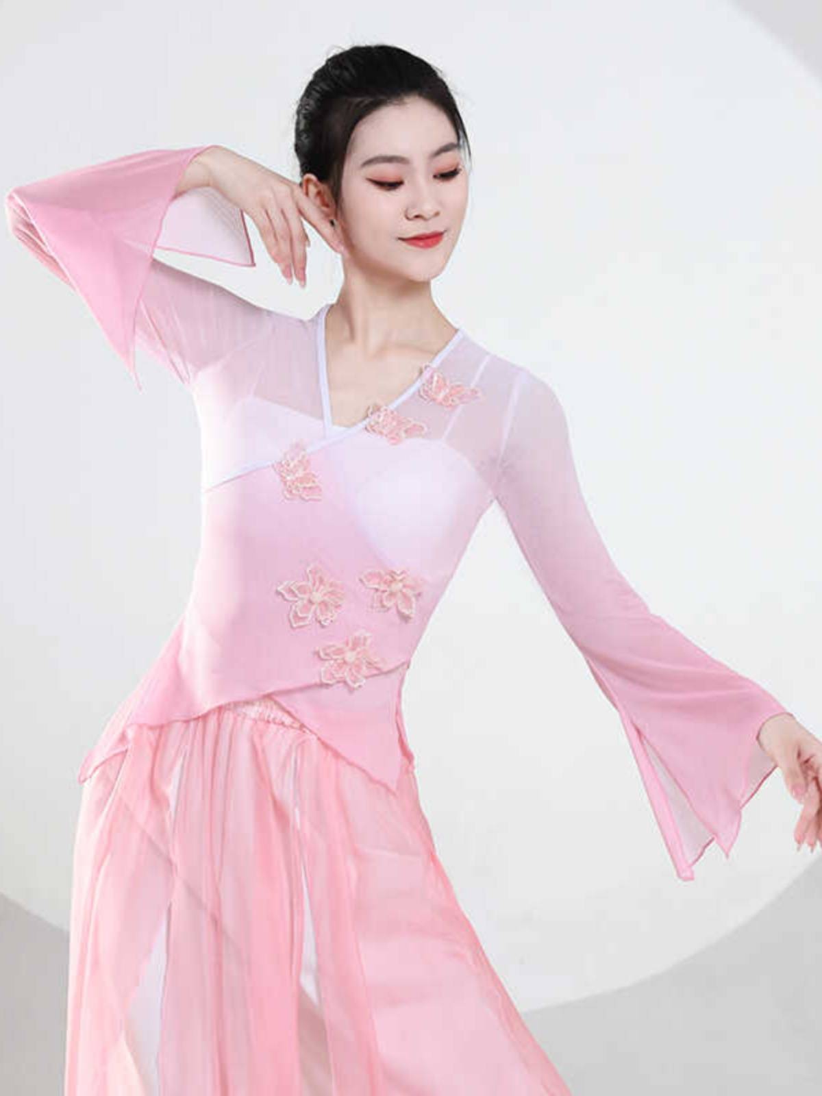 Classical dance clothing shows the body rhyme gauze female elegant ancient fan dance national dance exercise skills test