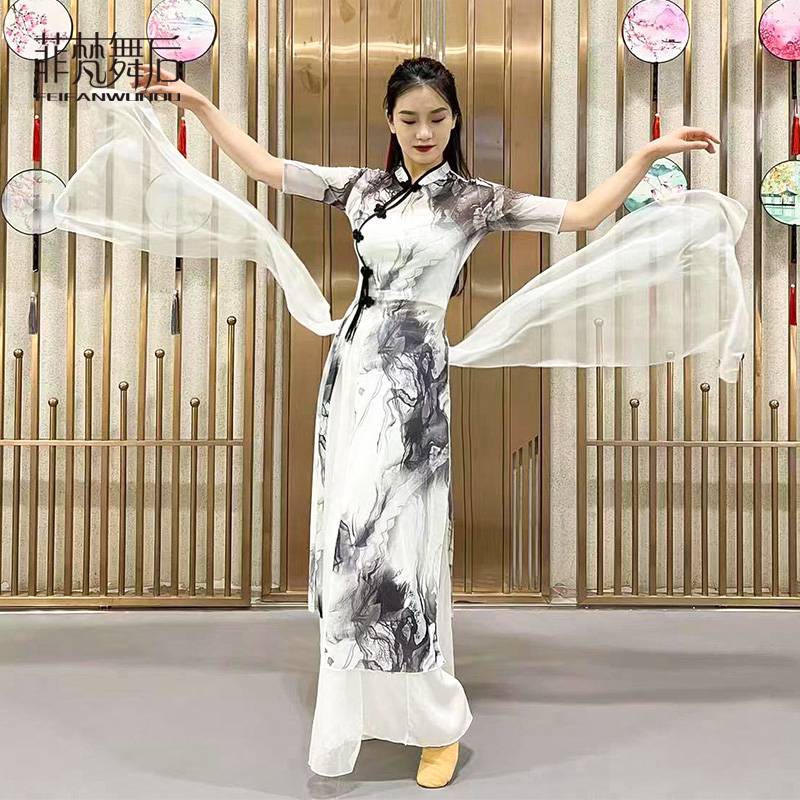 The female in the Fifeng tiara dance dress has the power to open the Chinese classical dance and the adult dance costume
