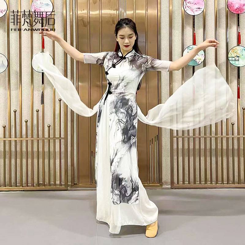 The female in the Fifeng tiara dance dress has the power to open the Chinese classical dance and the adult dance costume