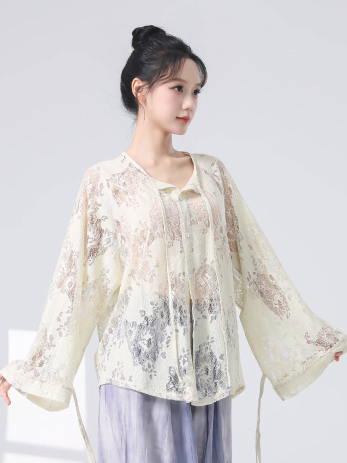 Classical Dance Female Summer Summer Holding Big Big Big Big Blinds, Rhymes Yaosa Chinese Style National Dance