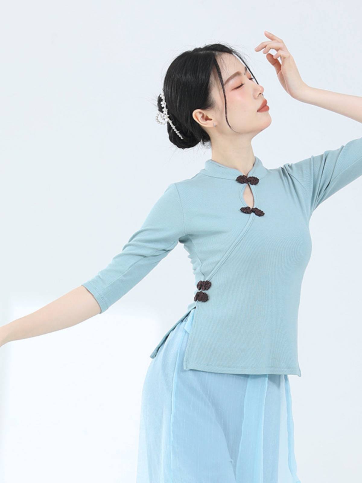 Classical dance clothing fashion hollow top female plate buckle cheongsam collar middle sleeve exercise suit slimming thin body clothes