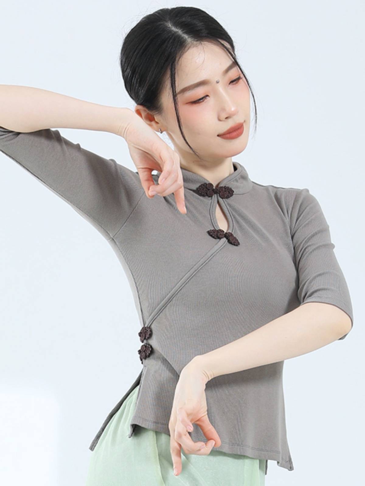 Classical dance clothing fashion hollow top female plate buckle cheongsam collar middle sleeve exercise suit slimming thin body clothes