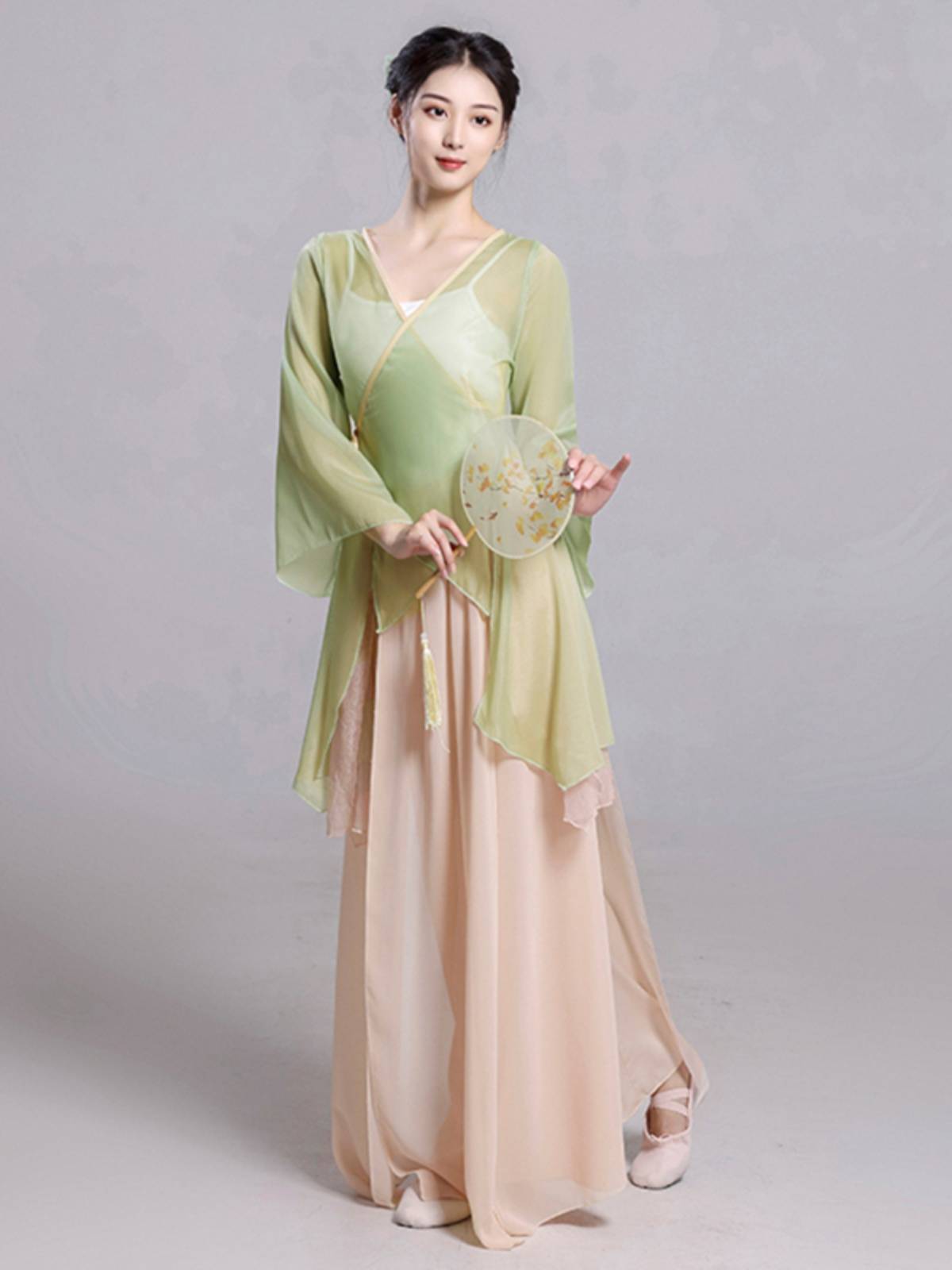 Classical dance dance service professional practice service national dance student chiffon yarn Chinese dance performance table acting test service