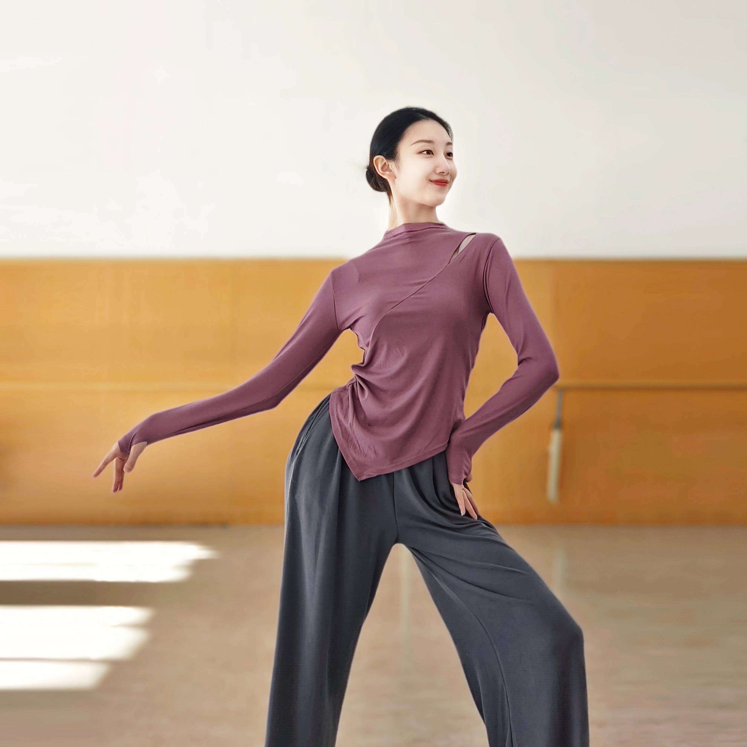 Chinese classical dance exercise female modern dance long sleeve top clothes shape clothes autumn and winter dance service ethnic group