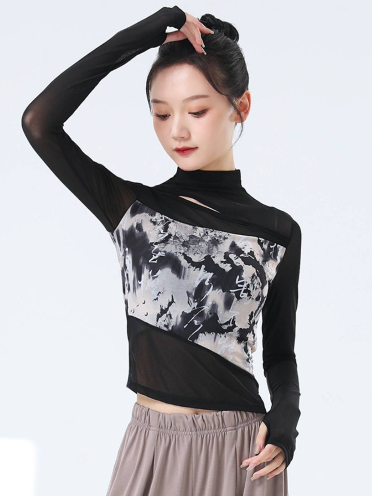 Modern dance exercise girl 2024 new dance service long -sleeved mesh set refers to daily performance service classical dance top