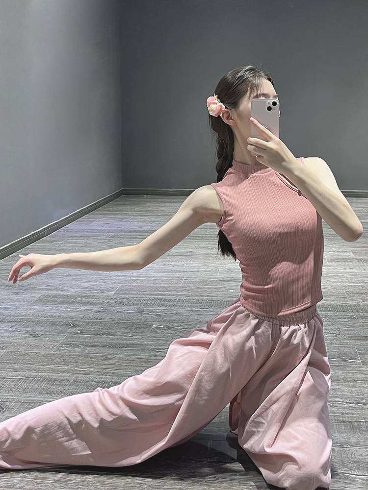 New Chinese dance suit sleeveless vest Chinese style improved cheongsam dance top