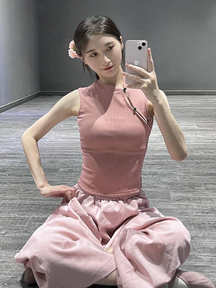 New Chinese dance suit sleeveless vest Chinese style improved cheongsam dance top