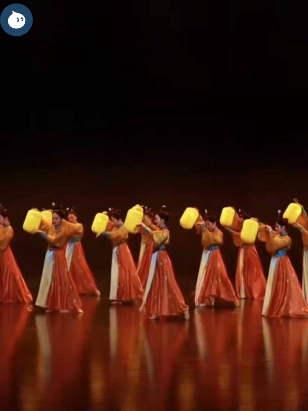 Women's group dancers Monthly Dance Classical Dance Performance Services Hanfu Skirt Chinese Wind Flowers Women's Lantern Proposal