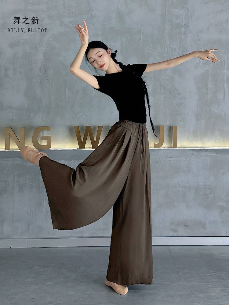 A new 2024, black dance shirt, a Chinese troupe for the summer fashion classic, modern dance shorts