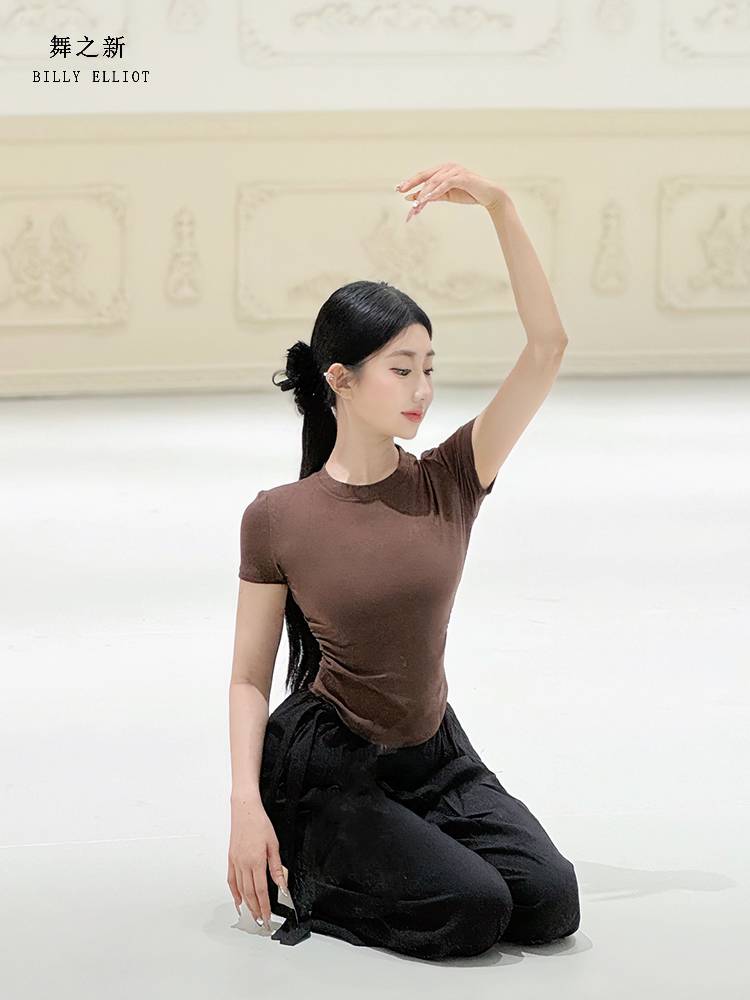 A new 2024, black dance shirt, a Chinese troupe for the summer fashion classic, modern dance shorts
