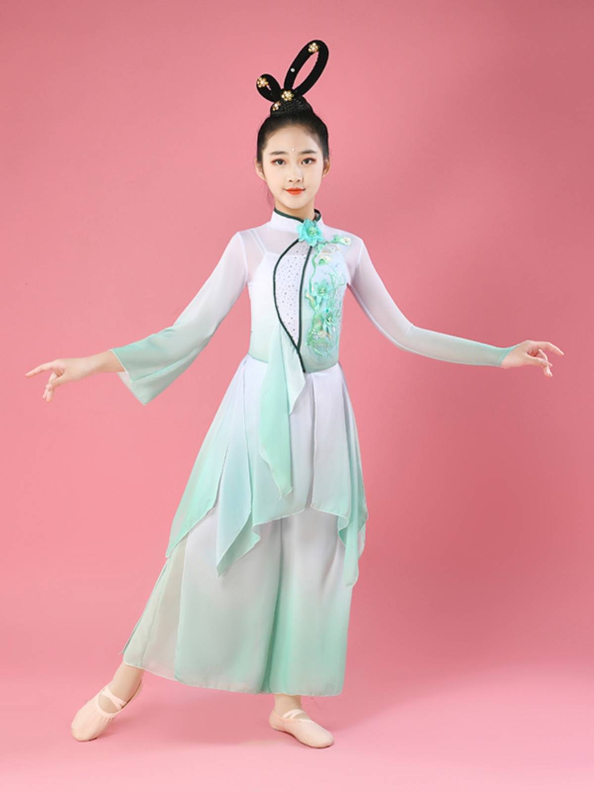 Children's Classical Dance Performance Services Club Performing Umbrella Dance Fan Dance Performance Service Chinese Dance Classical Dance Performance Girls