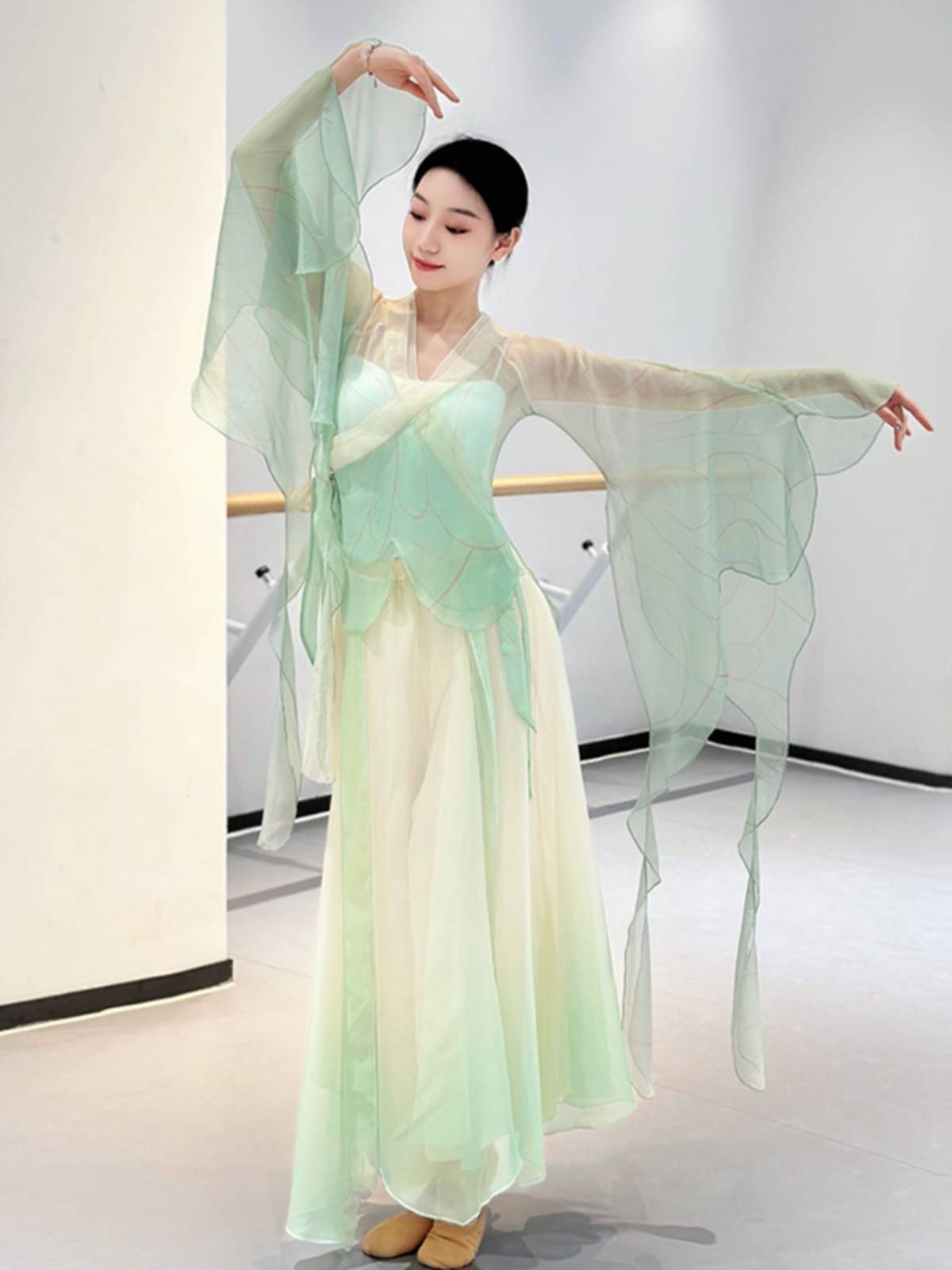 Classical dance clothing female body rhyme, elegant gradient gauze Chinese dance performance service summer suit ancient style dance clothing