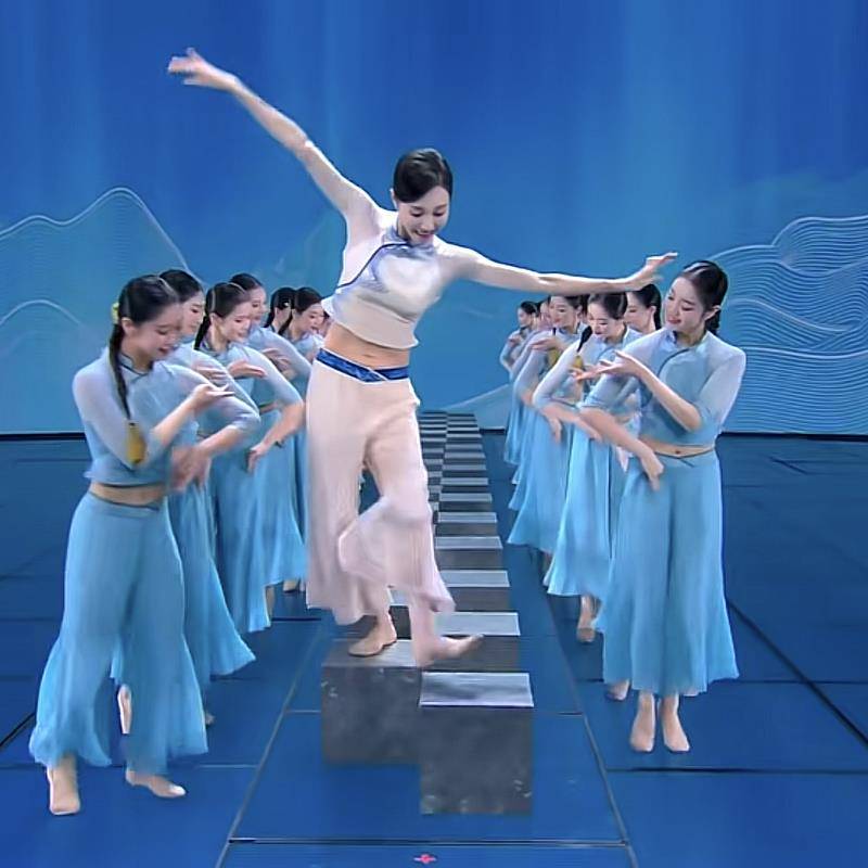 New Spring Festival Gala Puqiao Dance Performance Service Zhu Jiejing Same Water Qingyou Classical Dance Chinese Style National Uniform