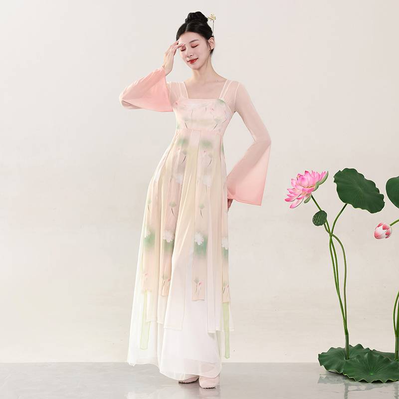 The new classical dance dance service female elegant Han Tangfeng ruffled skirt gauze improved Hanfu gauze performance service girl
