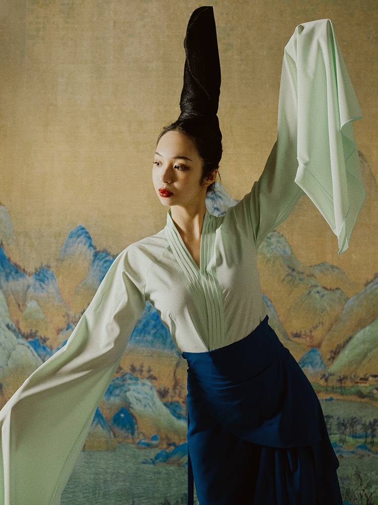 Chinese classical dance is only this green, green, wide -sleeved long skirt dance, water sleeve Hanfu body rhyme yae Han Tang performance clothing