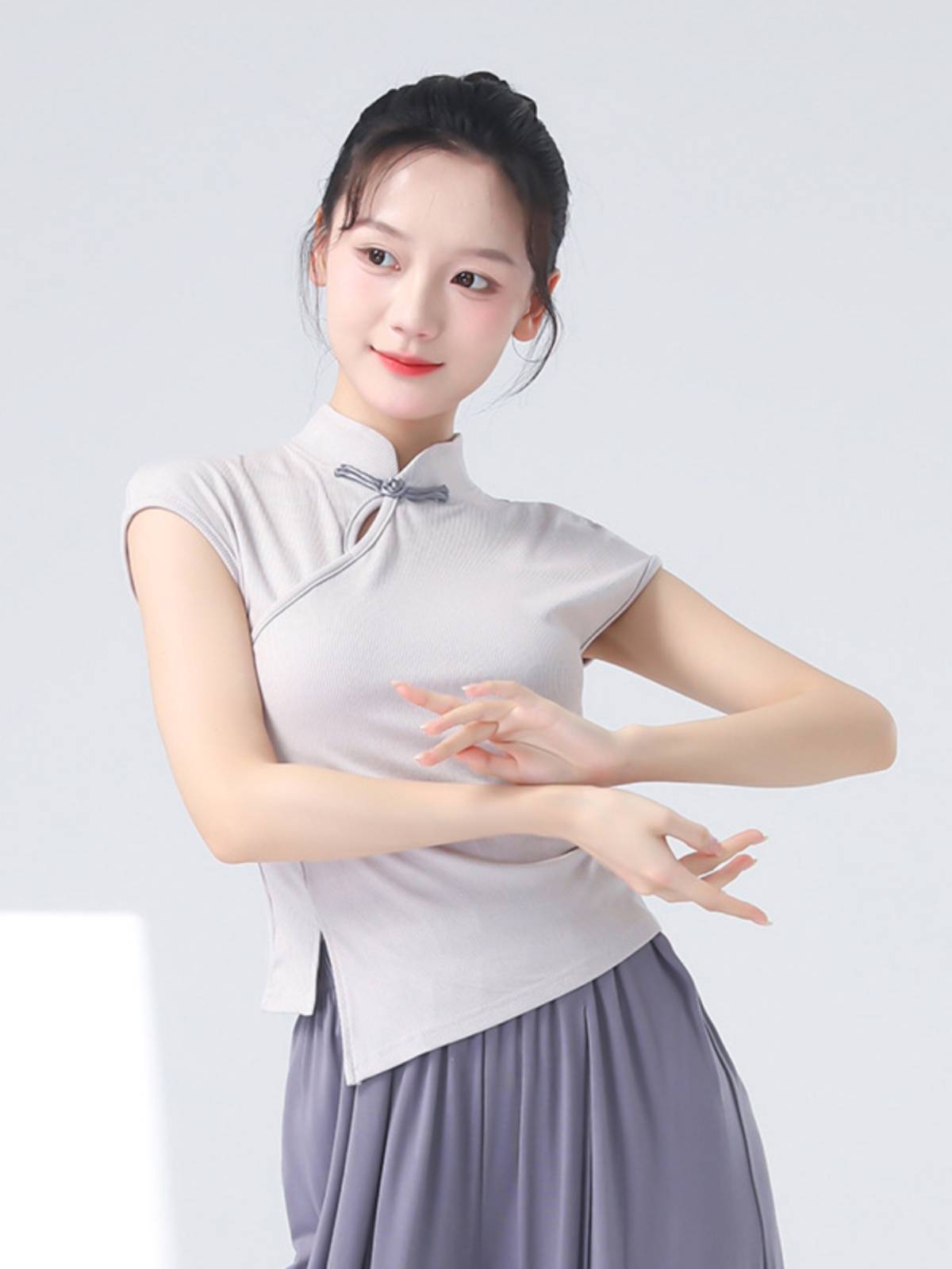 New Chinese -style modern dance practice service female summer new self -slim adult sleeveless shape classical dance performance top