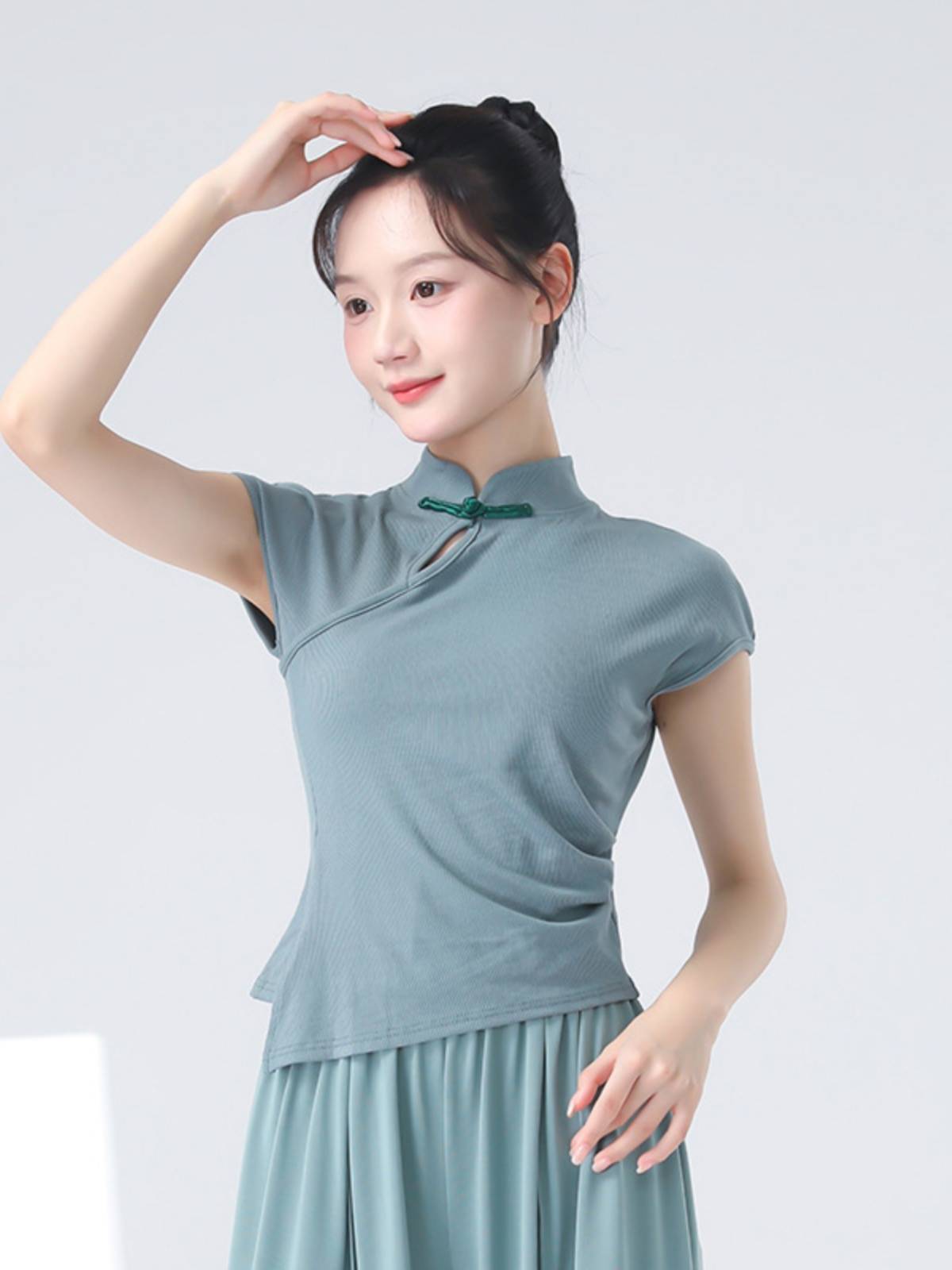 New Chinese -style modern dance practice service female summer new self -slim adult sleeveless shape classical dance performance top