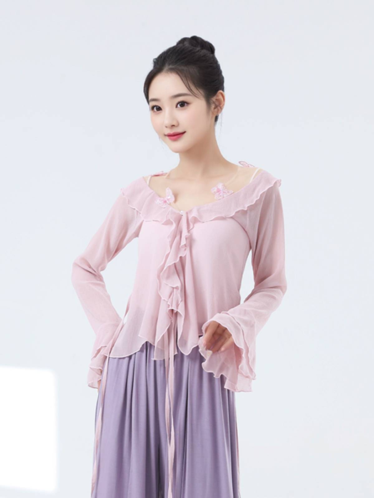 Classical dance horn long -sleeved dance practice service female adult elegant yarn modern dance top dance female shapes national dance service
