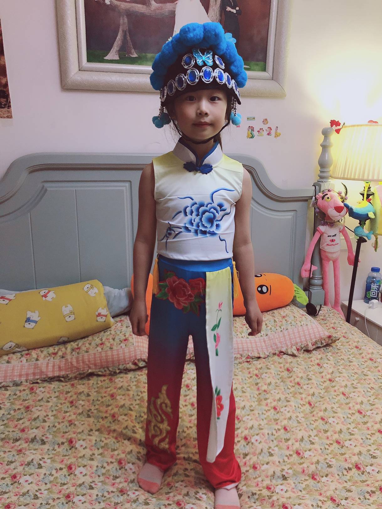 Children Liuyi Performing Fan Mo Dance Dance Dance Dance Performing Performance Service Classical Dance Pear Plus Polying Dance