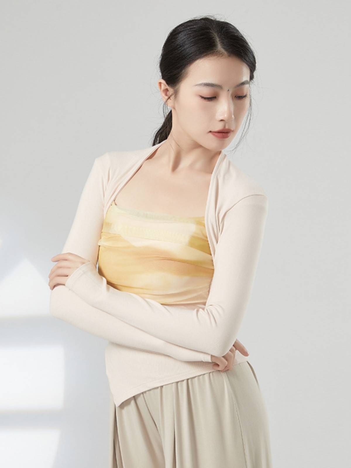 Classical dance service female autumn Chinese style practice dance service modern dance teachers perform class performance service long sleeve tops