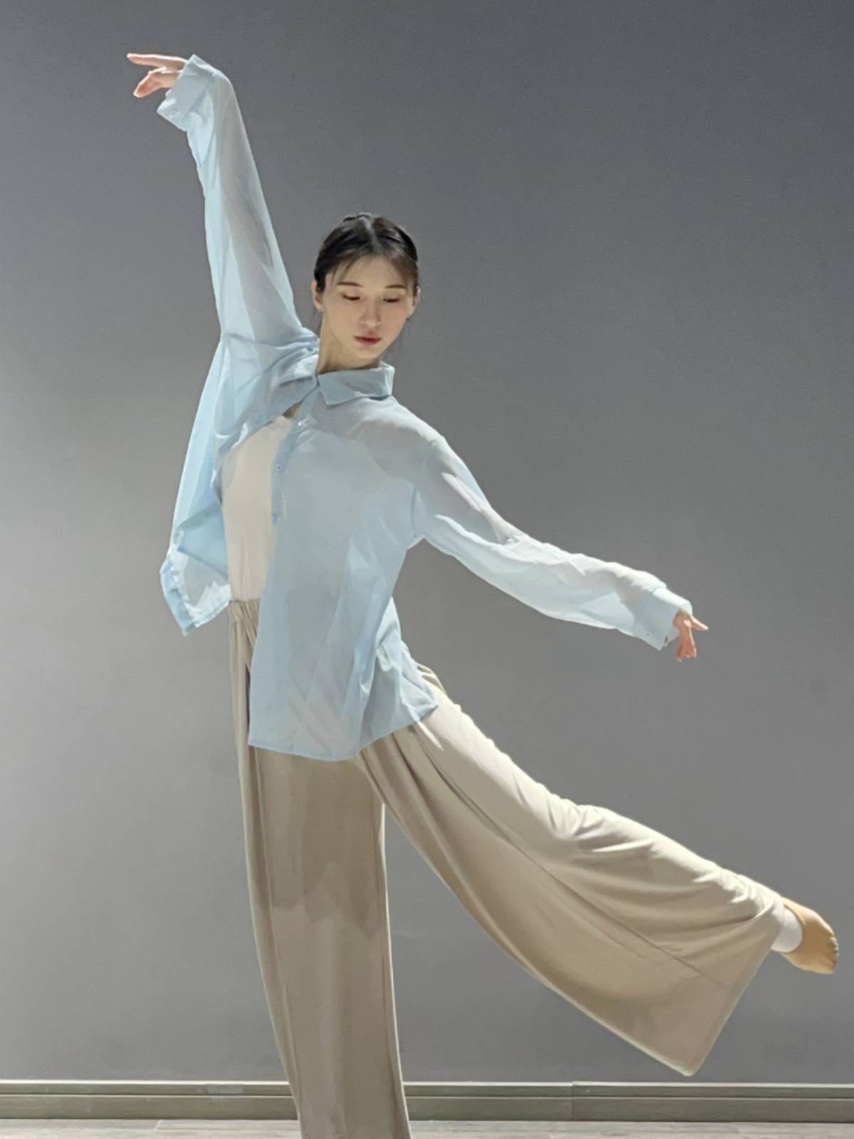 Modern dance classical dance clothing elegant gauze Chinese dance exercise, female body Yunxianqi cardigan shirt performance service
