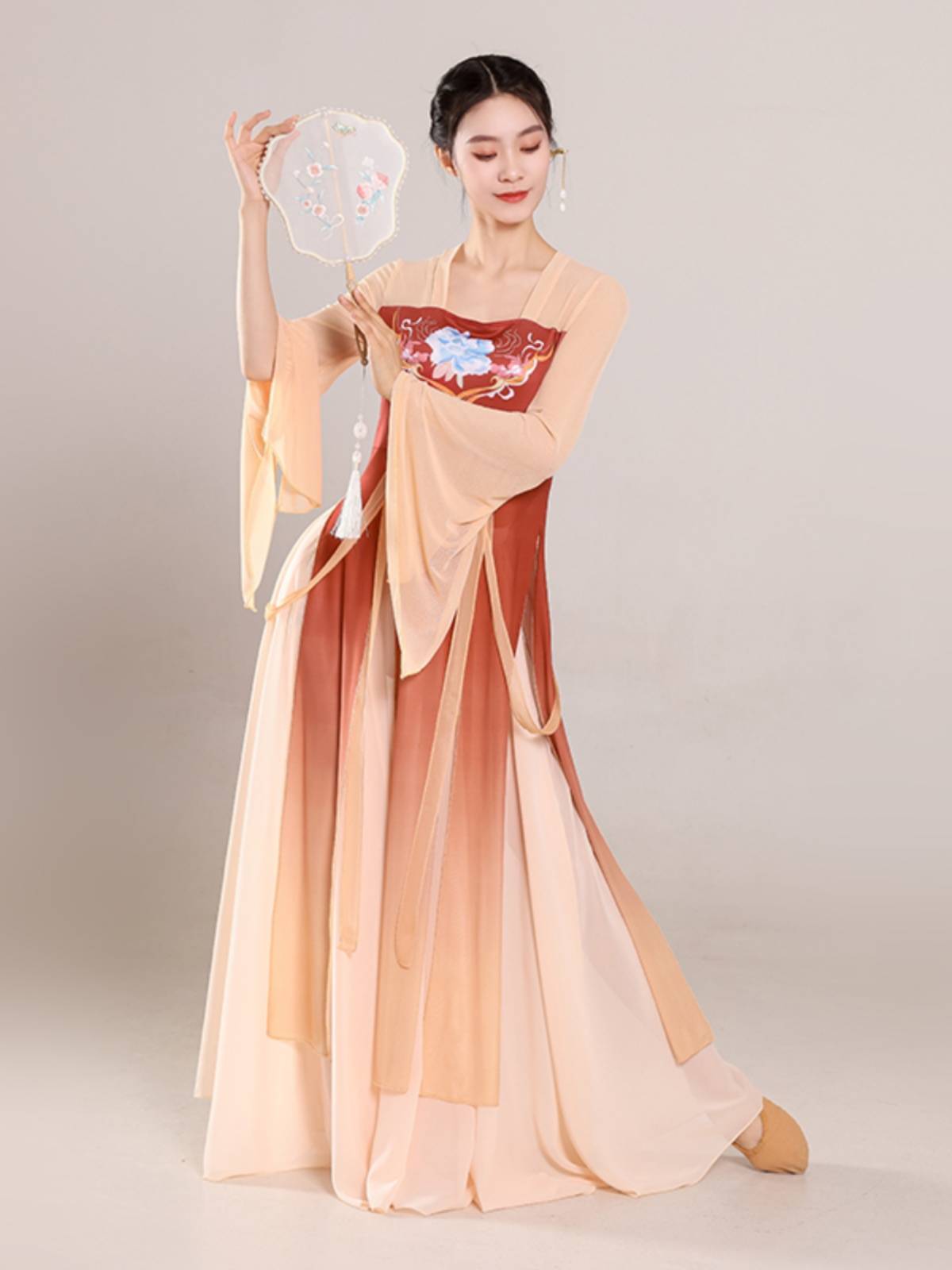 Classical dance dance service female elegant ancient style rhyme yin clothes practice clothes Hantang Chinese dance show show suit