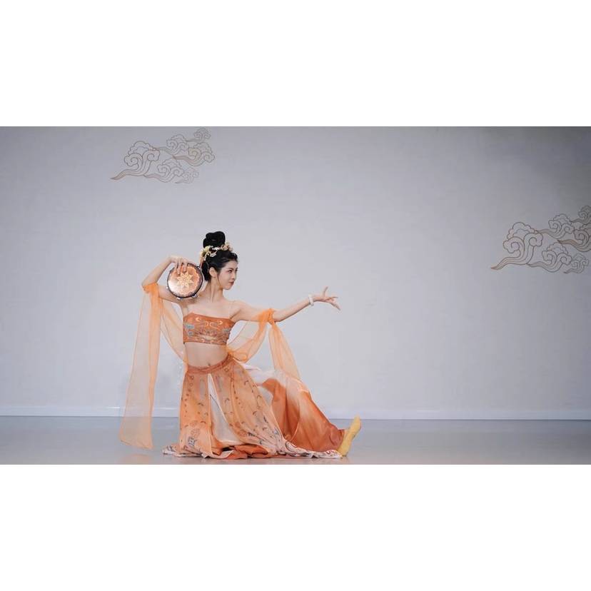 New classical dance questioned carp derivative dance service koi color color Chinese style fairy Chinese dance training service