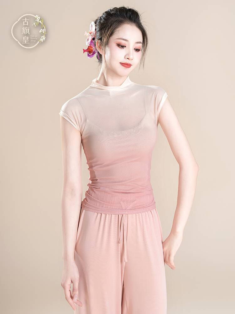 The ancient flag, the new classical costume, the Chinese dance dress, the Chinese dance dress, the physique, and the top clothes