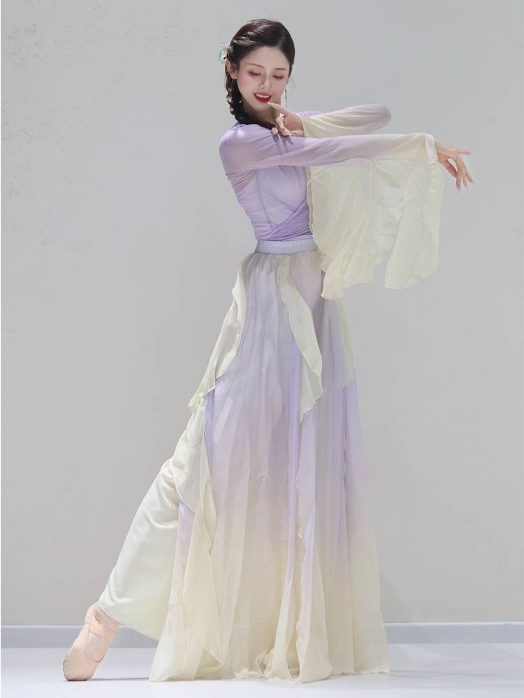 Qing Yi Qian's classic choreographer, the fragrance dress girl, and the Chinese dance costume