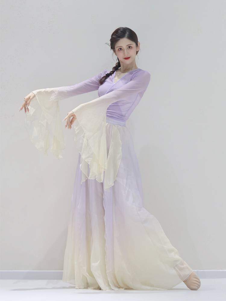 Qing Yi Qian's classic choreographer, the fragrance dress girl, and the Chinese dance costume