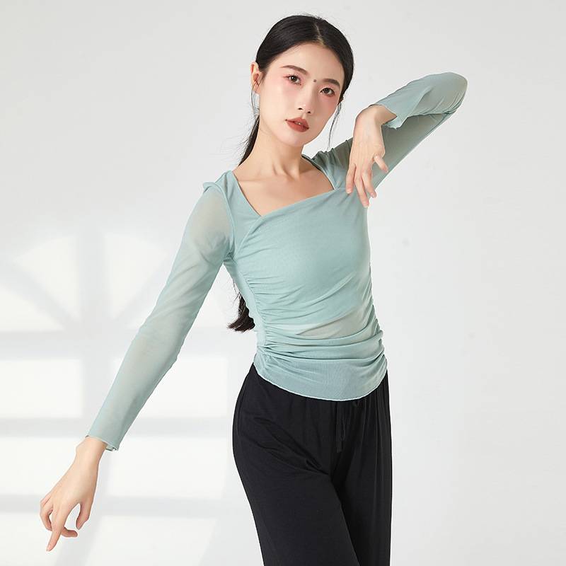 Pure gentle dance style slightly penetrated mesh long -sleeved top collar naked feel is thin classical dance service