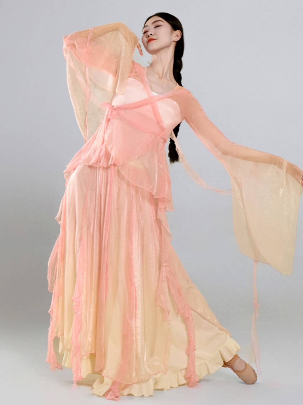 2024 new elegant immortal classical dance performances practice service female Chinese dance ancient style dance gauze dance service