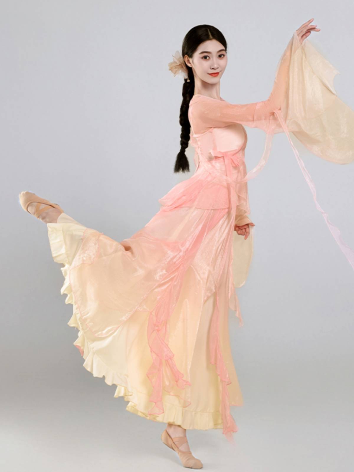 2024 new elegant immortal classical dance performances practice service female Chinese dance ancient style dance gauze dance service