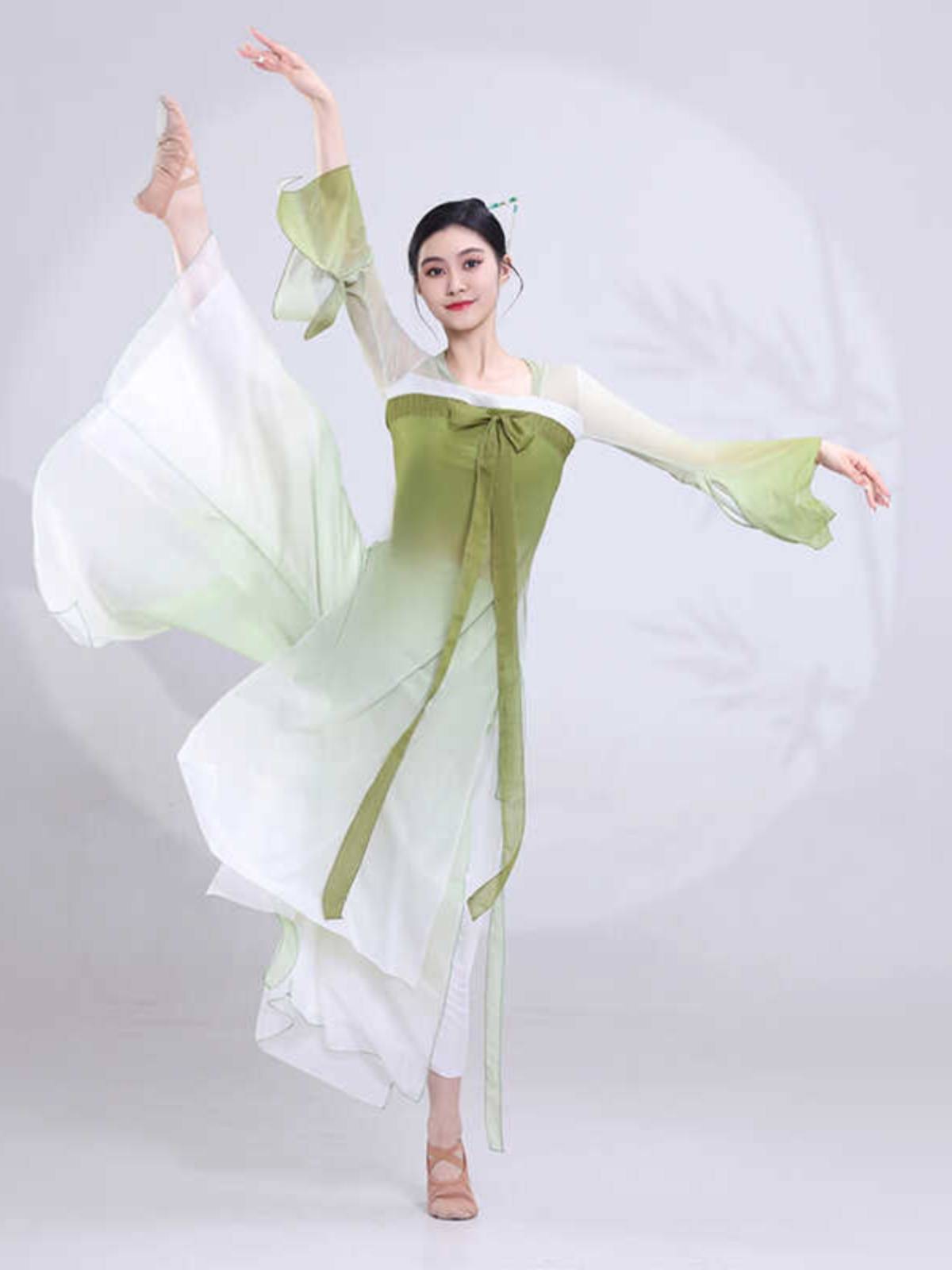 Classical dance clothing female gradient gauze, elegant breasts skirt, practice service, art test Chinese dance Han Tang performance clothing