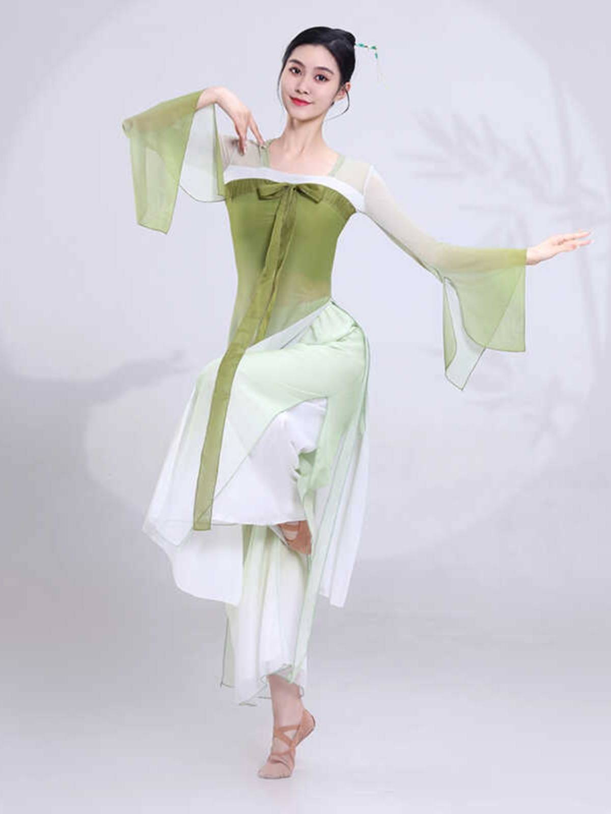 Classical dance clothing female gradient gauze, elegant breasts skirt, practice service, art test Chinese dance Han Tang performance clothing