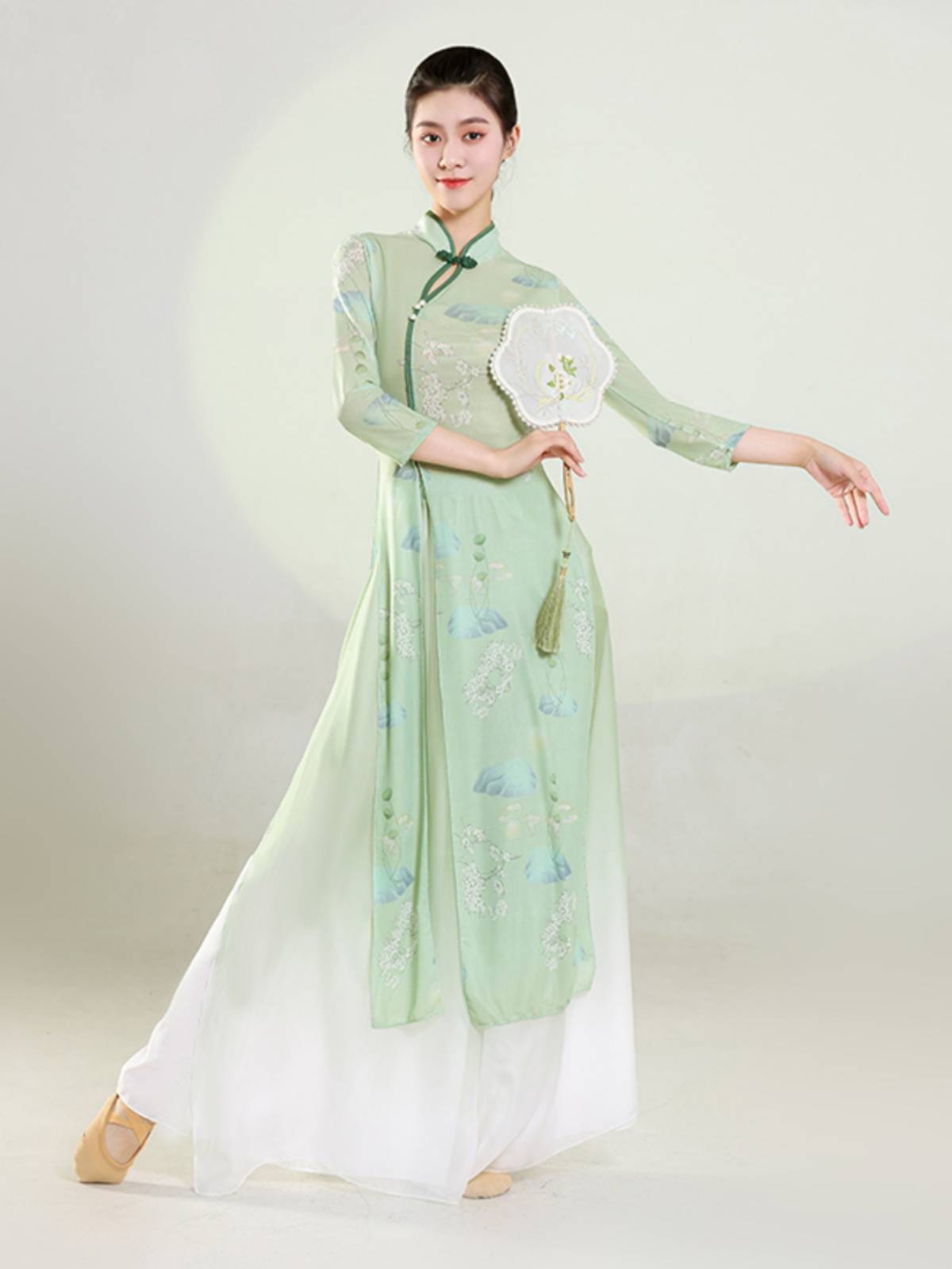 New cheongsam practice service classical dance service Chinese wind printing dancing special performance service performance clothes body rhyme yarn clothes