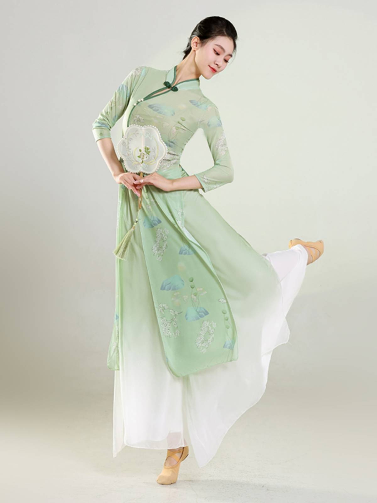New cheongsam practice service classical dance service Chinese wind printing dancing special performance service performance clothes body rhyme yarn clothes