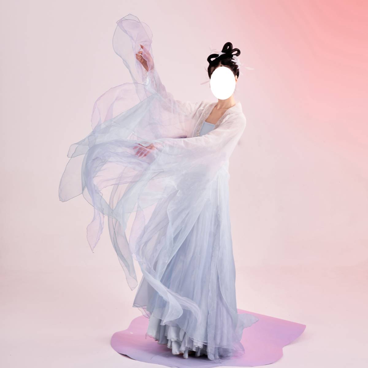 Different color petal streams, unhappy art, a big left classical dance Hanfu, thin temperament, slim blue purple dress