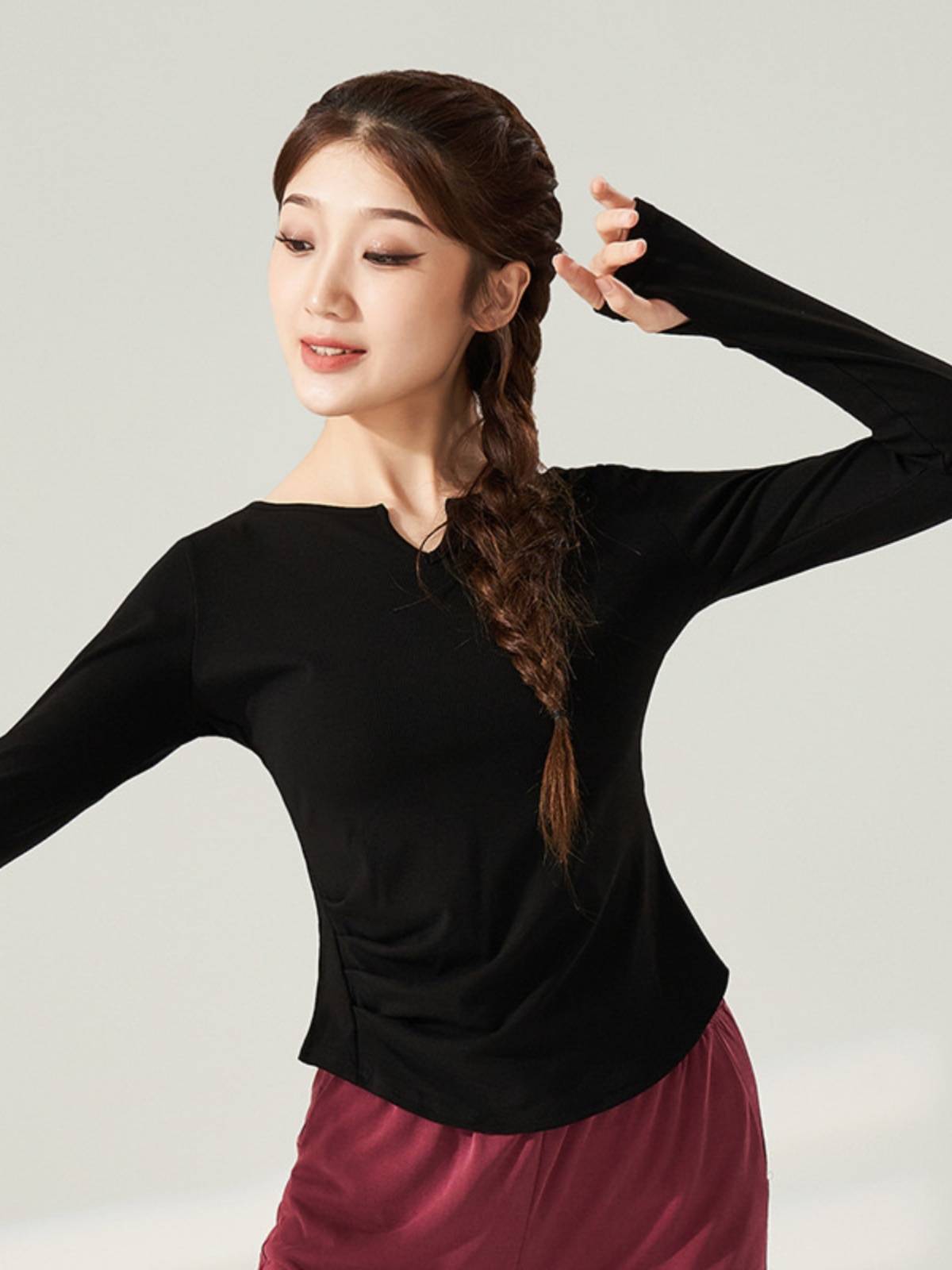 Adult dance service female college student summer new short -sleeved practice top v -neck modern classical dance black long sleeves