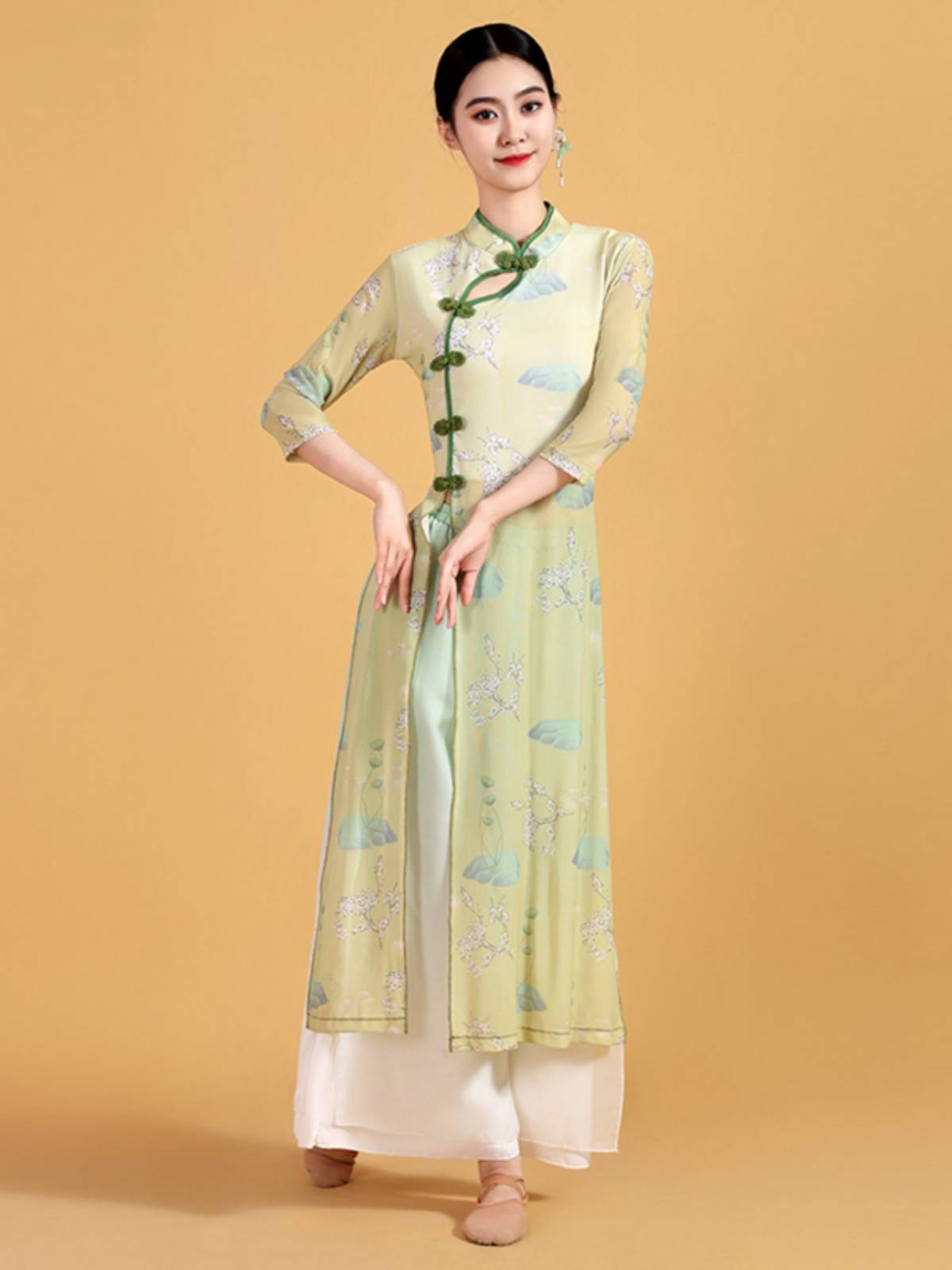 The new cheongsam body rhyme elastic gauze training service classical dance service Chinese wind print dancing special performance service