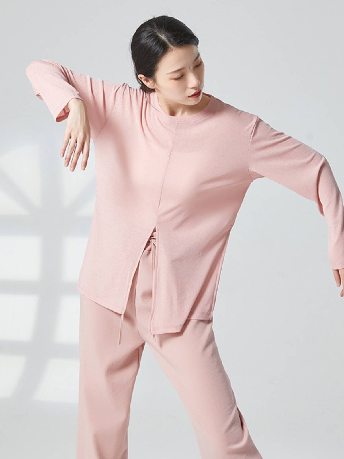 Modern dance dance raw dancing everyday wearing loose long sleeves outer jersey Chinese shape classical dance performance service