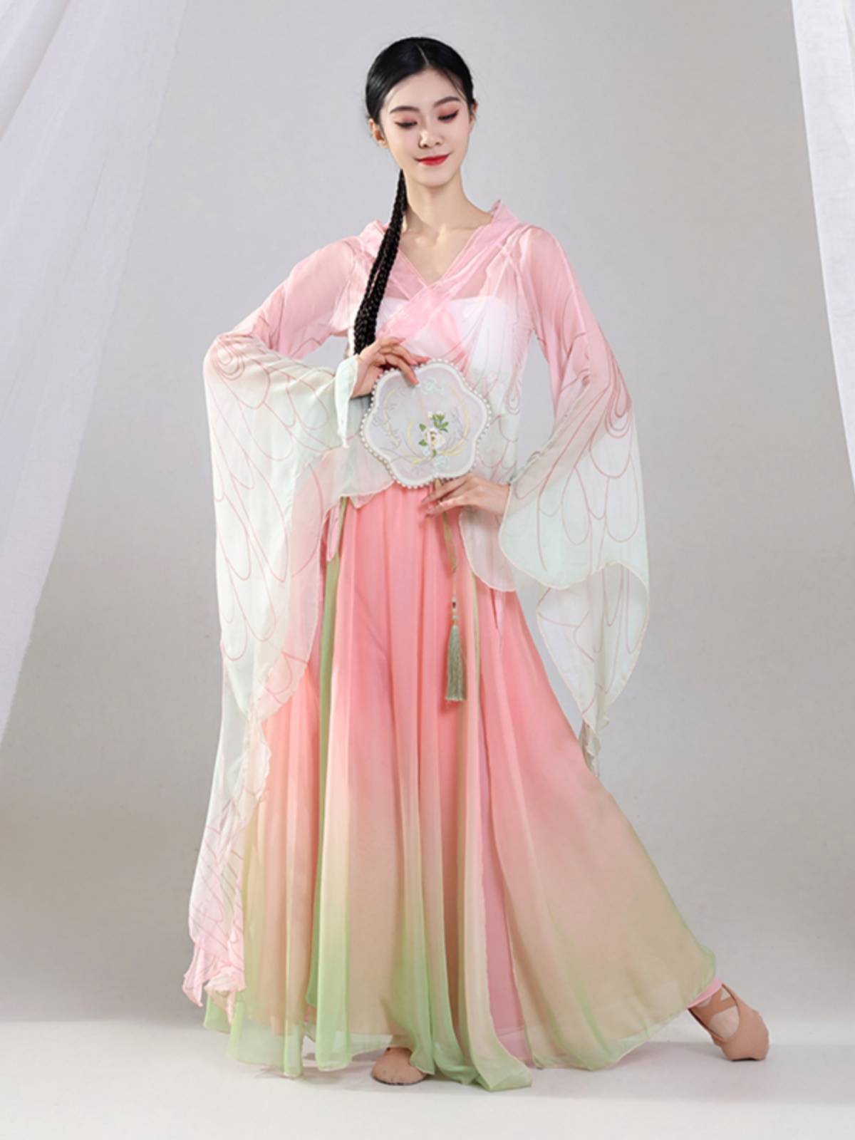 Classical Dance Performance Female Graduate Graduate Rhymes and Butterfly Dance Series Chinese Dance Elegant Nets Gine Art Examination Service